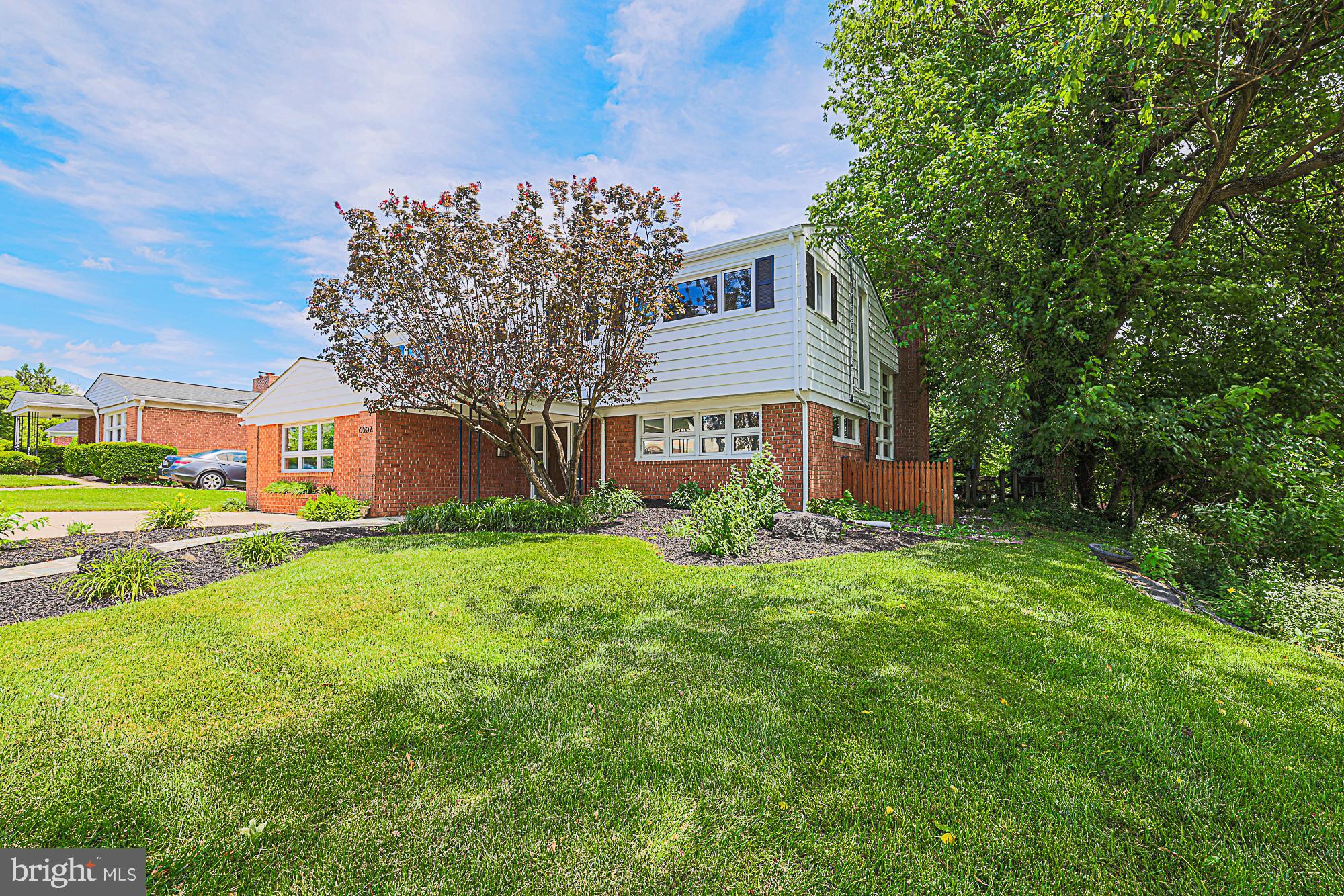 MEADOWOOD - Residential