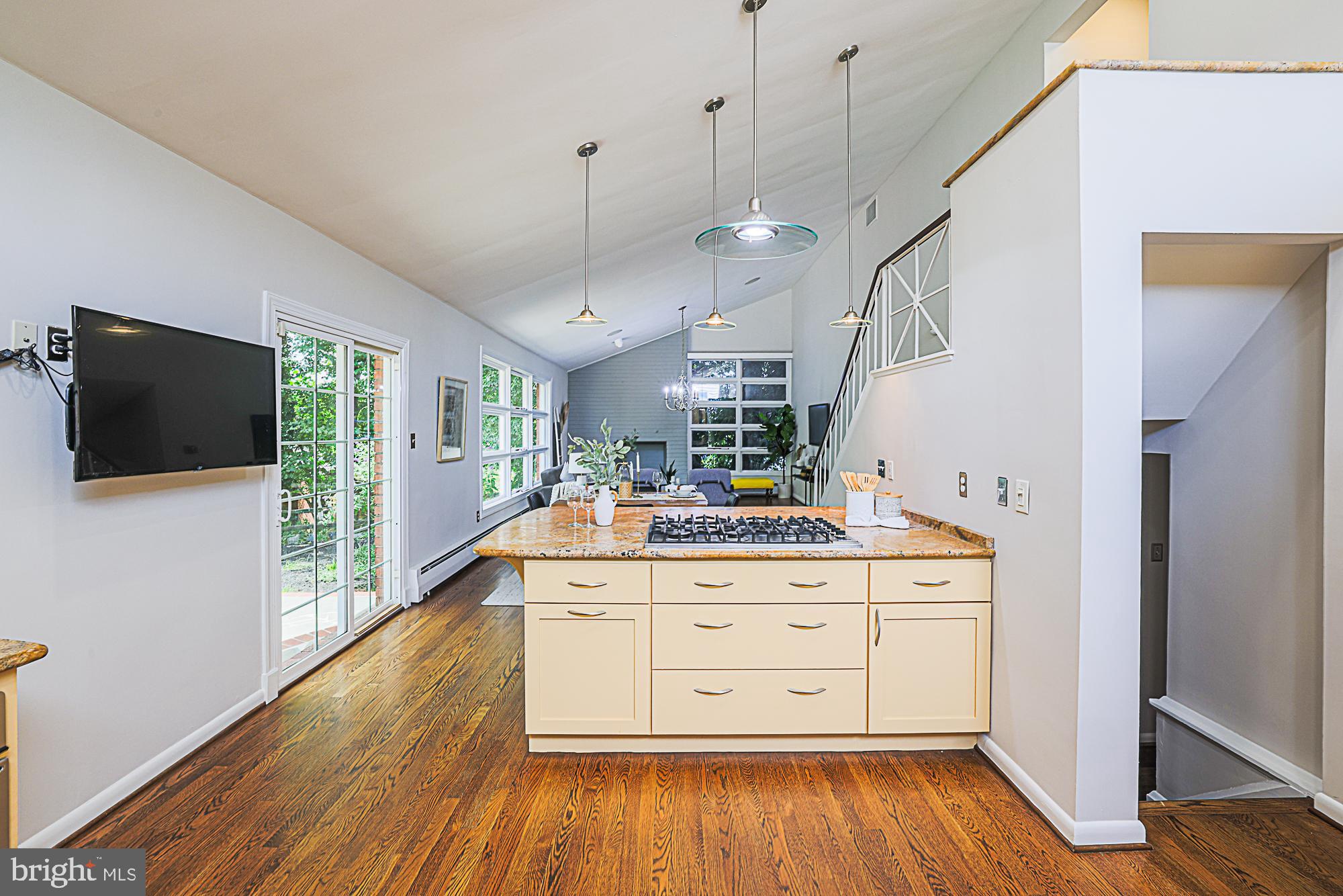 MEADOWOOD - Residential