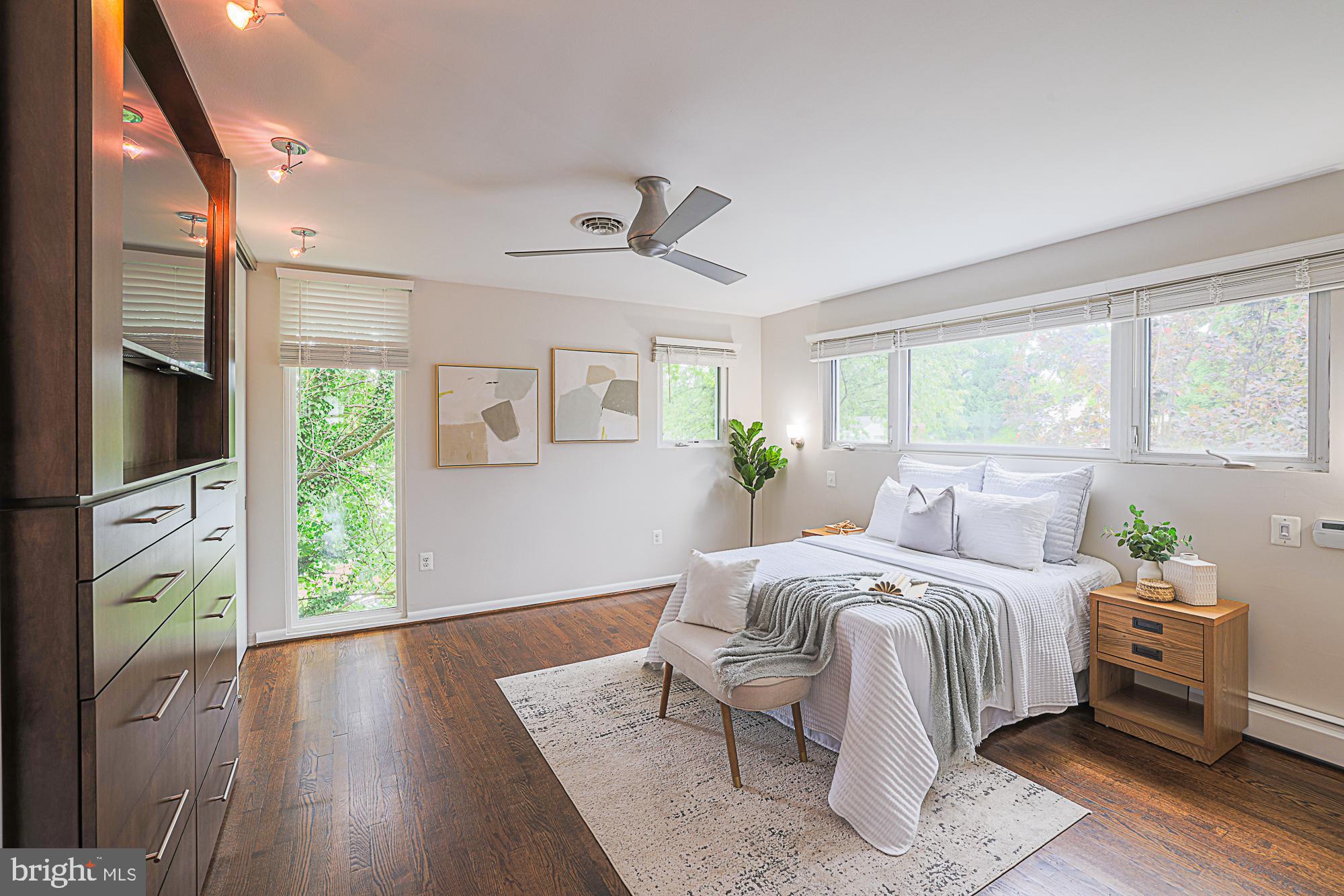 MEADOWOOD - Residential