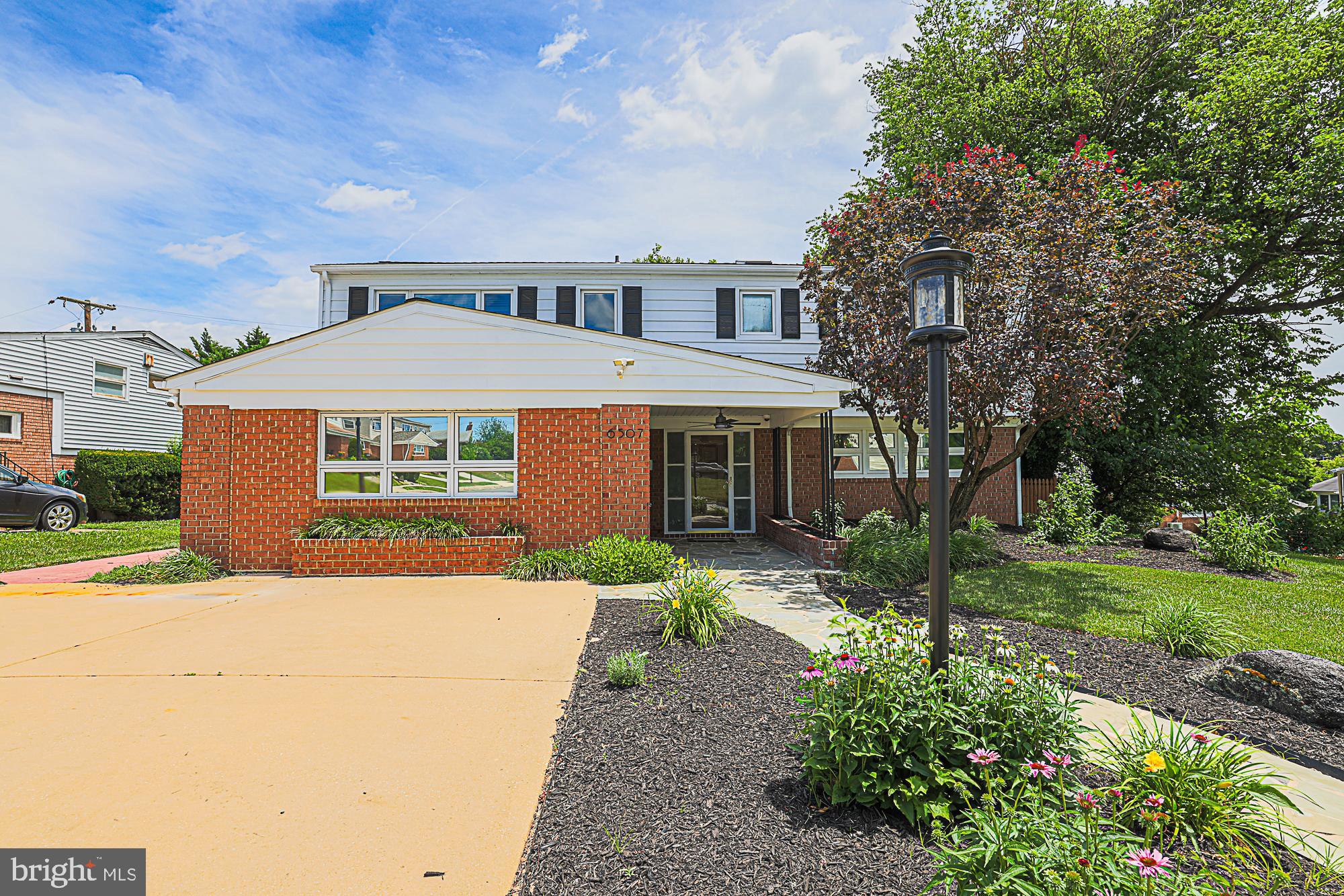 MEADOWOOD - Residential