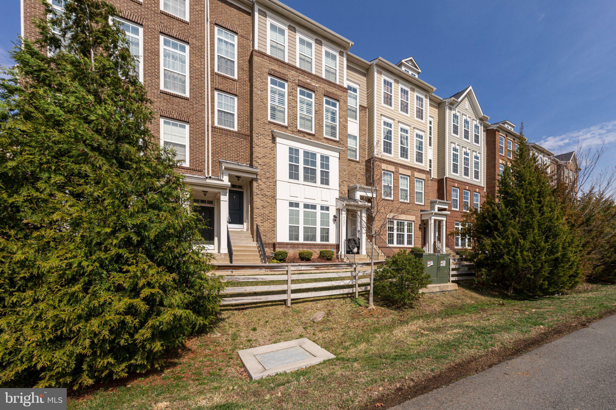 EAST GATE CONDOMINIUMS - Residential