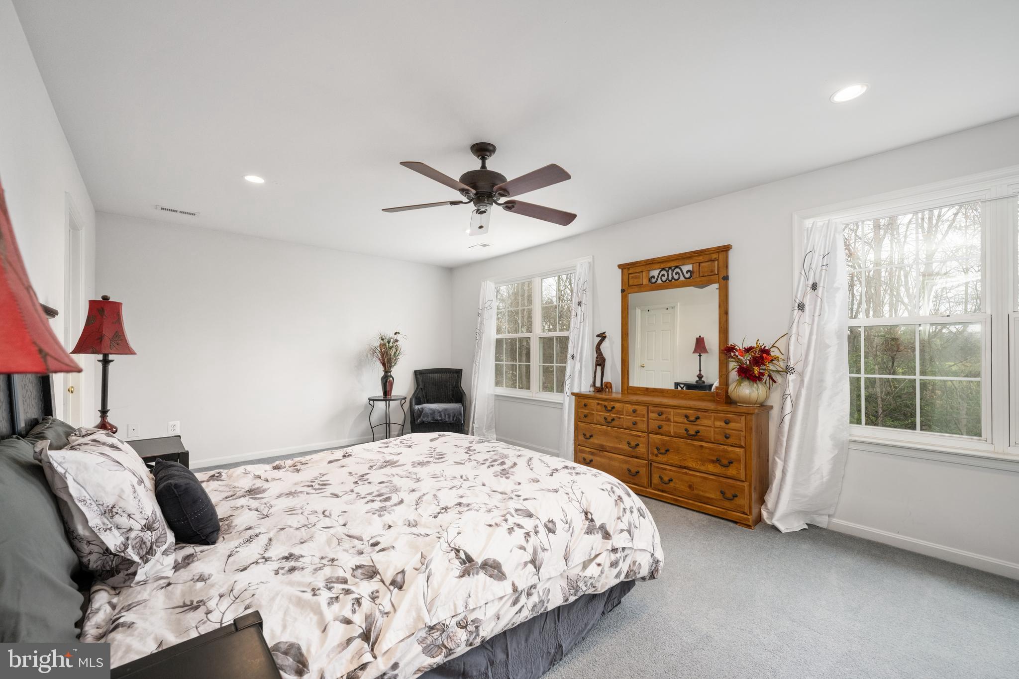 QUEENS GUARD - Residential