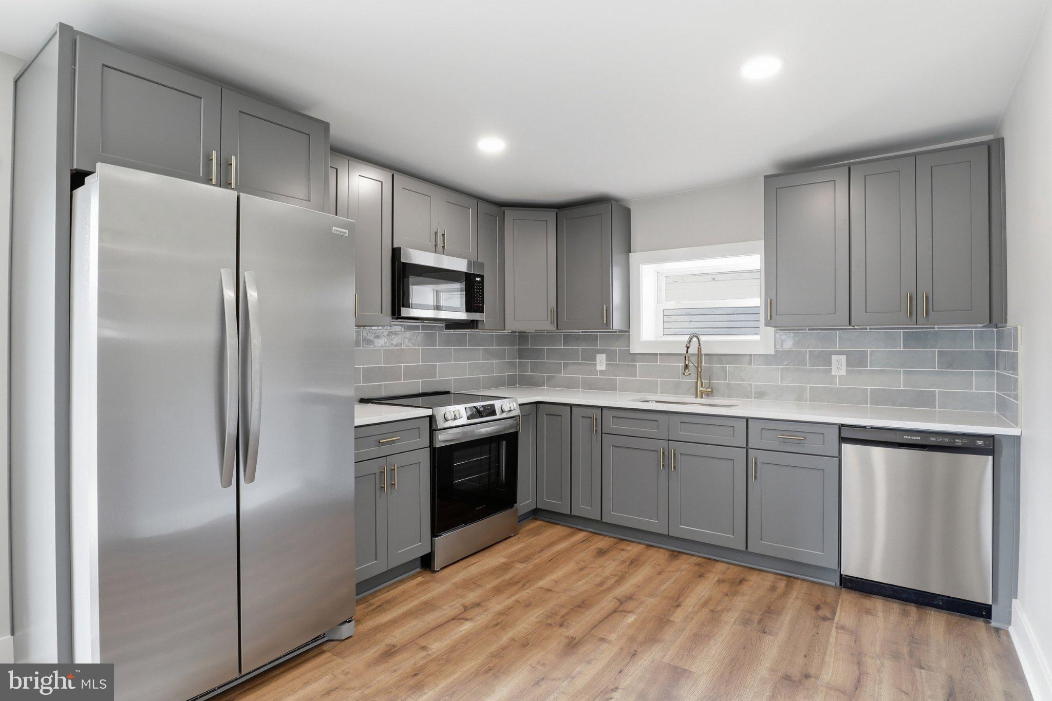 LINCOLN HIGHWAY - Residential