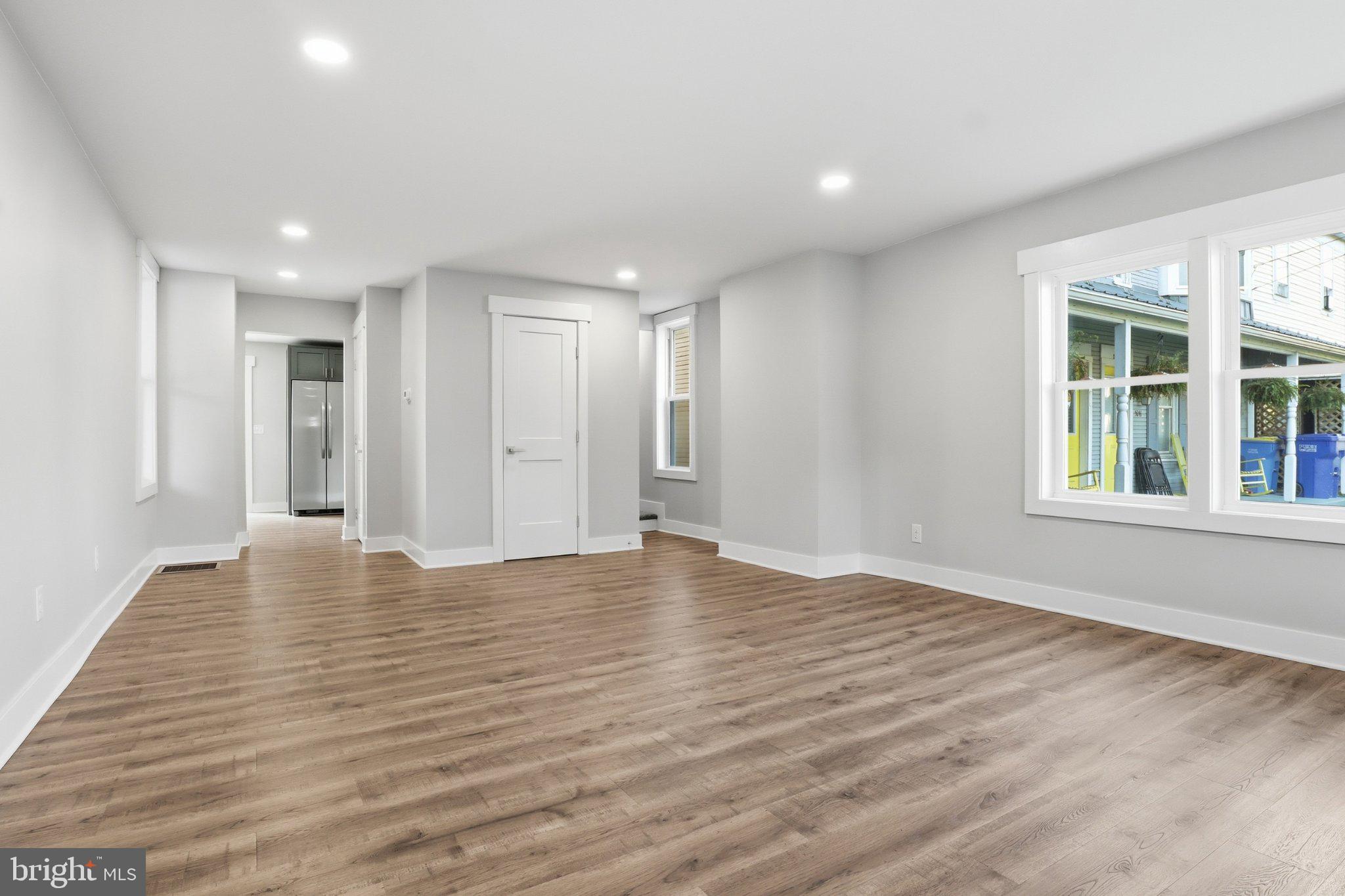 LINCOLN HIGHWAY - Residential