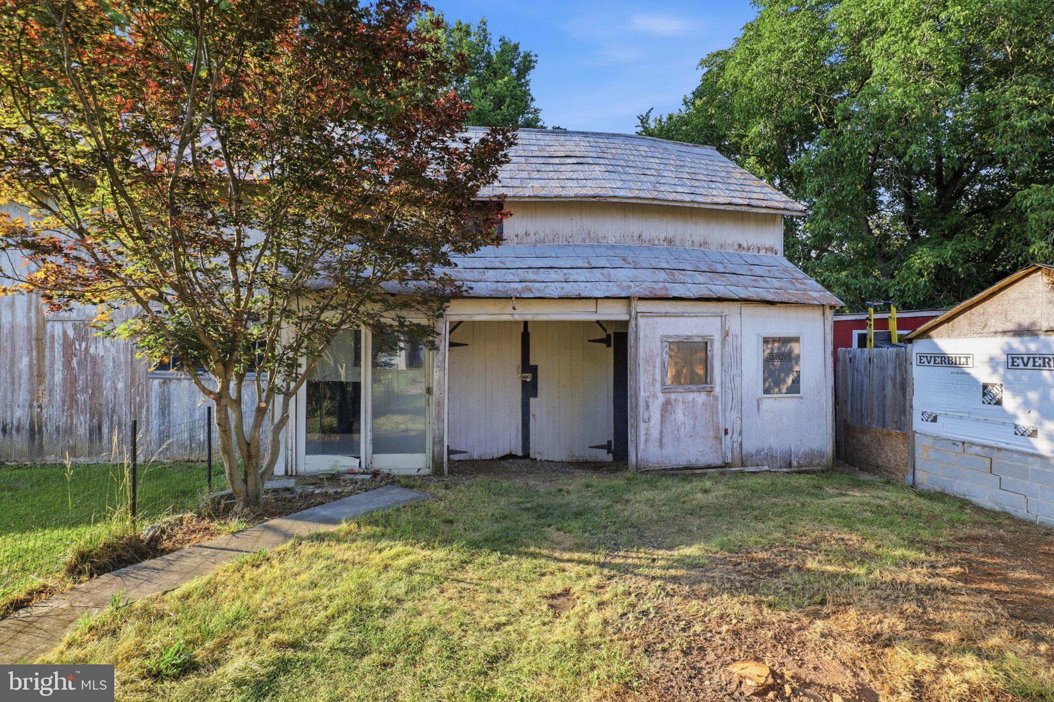 LINCOLN HIGHWAY - Residential
