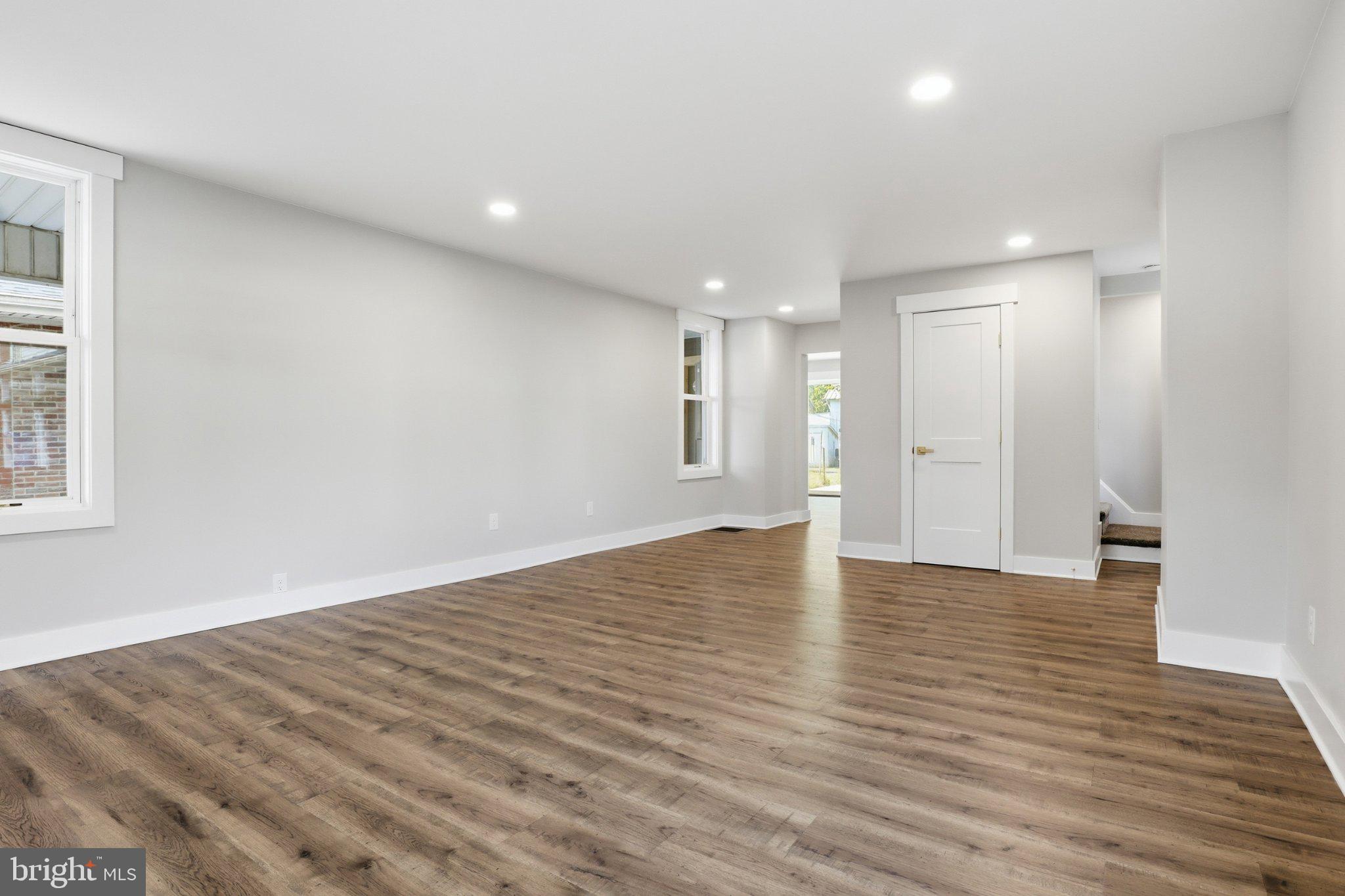 LINCOLN HIGHWAY - Residential