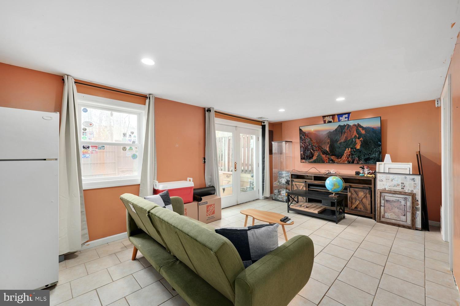 THOUSAND OAKS - Residential
