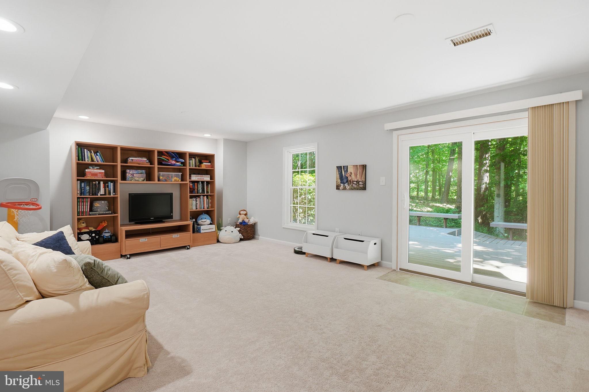 SOUTH RUN FOREST - Residential