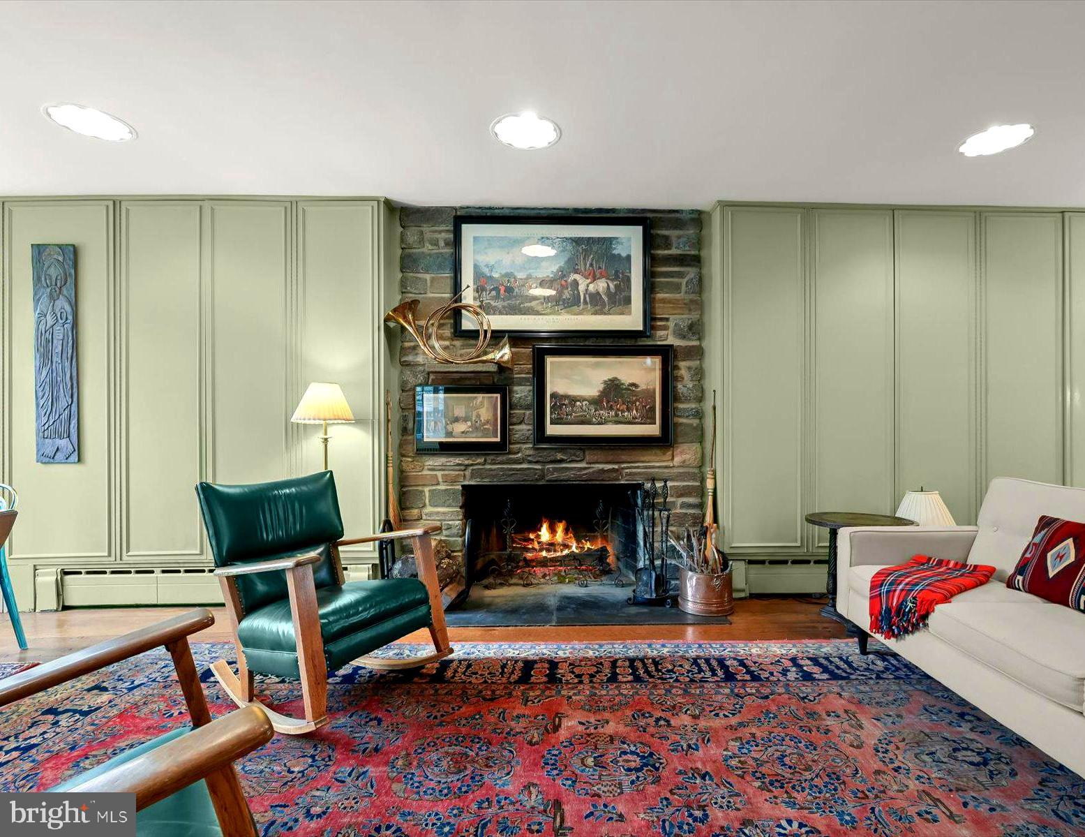 FOREST HILLS - Residential