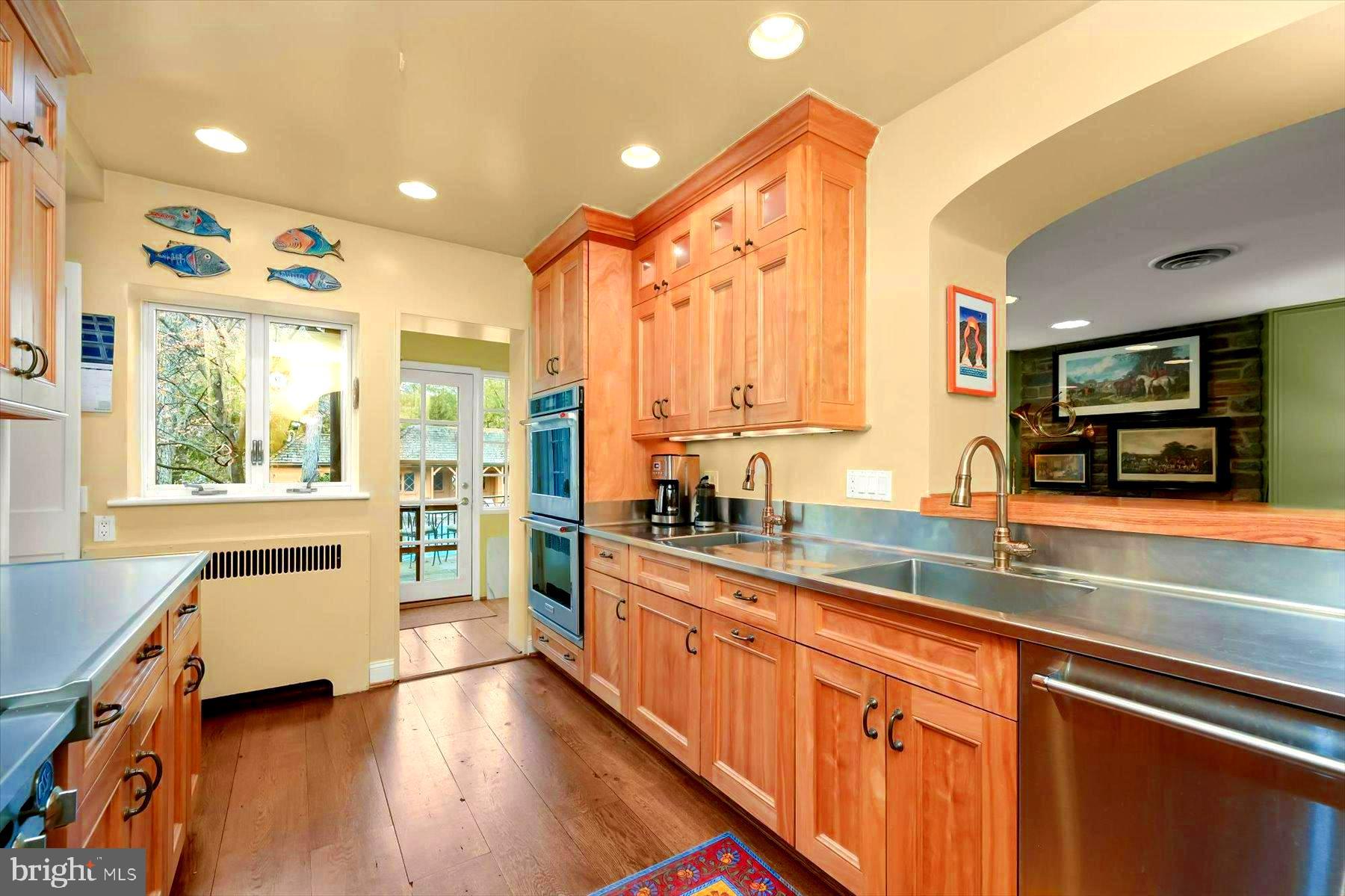 FOREST HILLS - Residential