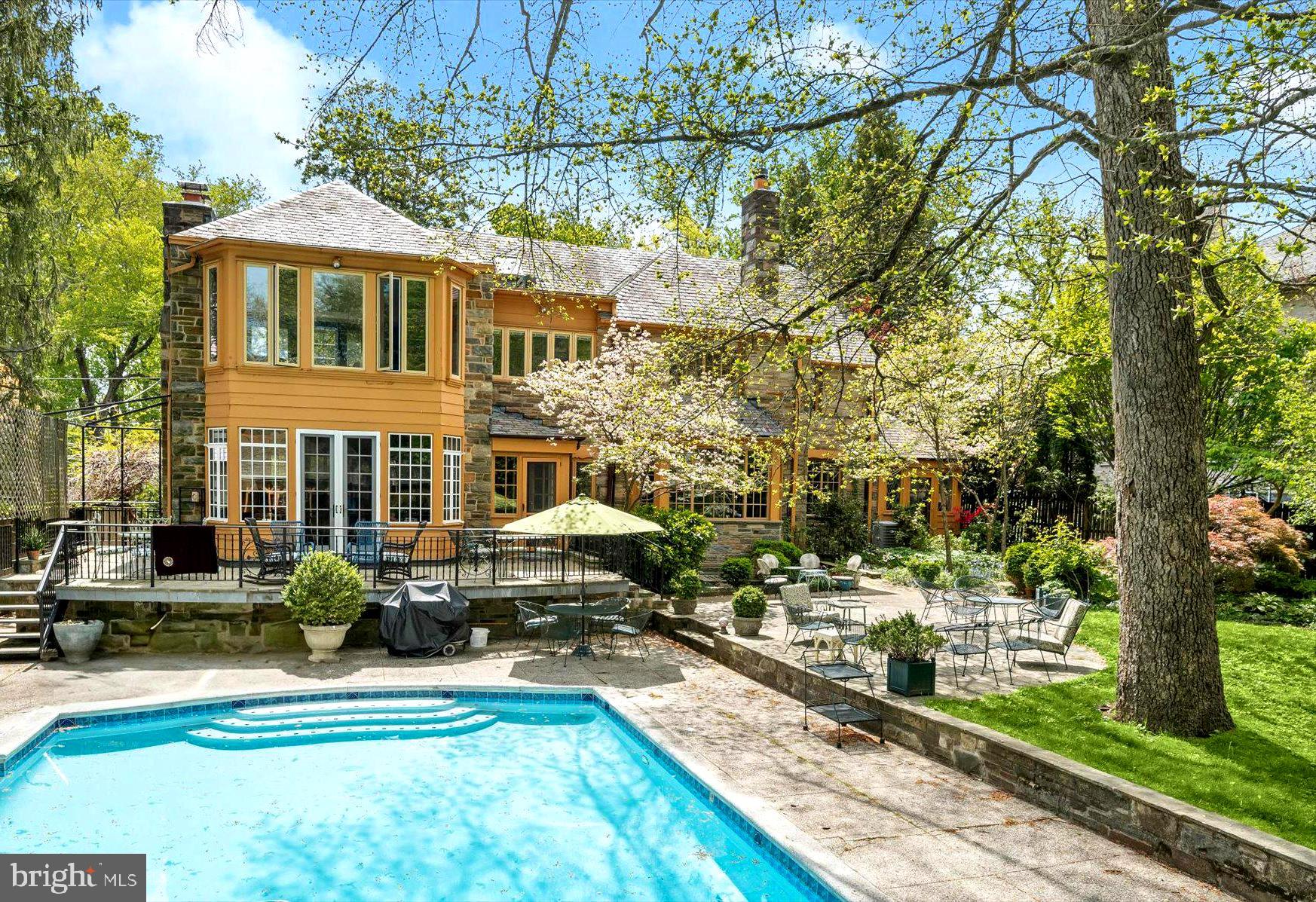 FOREST HILLS - Residential
