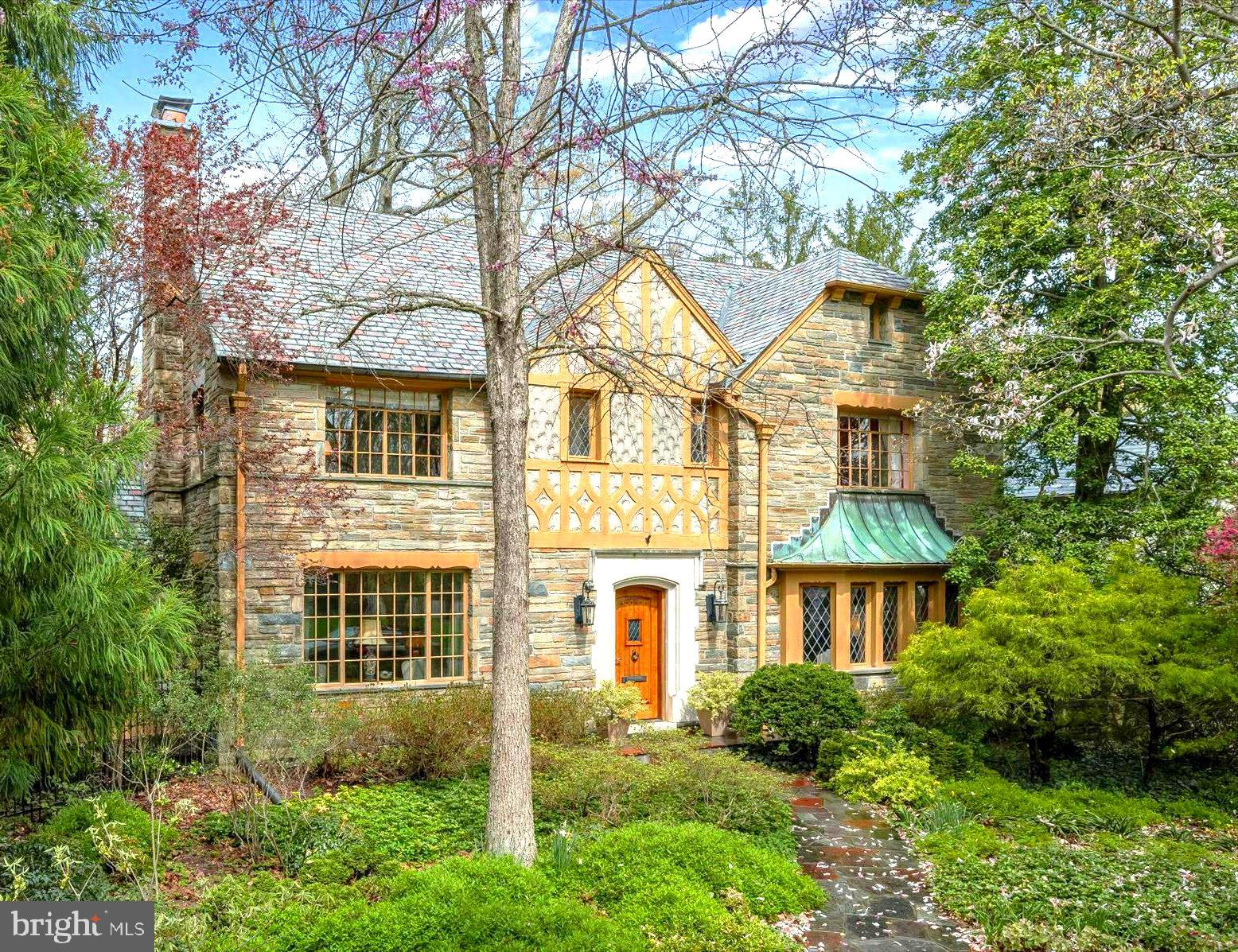 FOREST HILLS - Residential