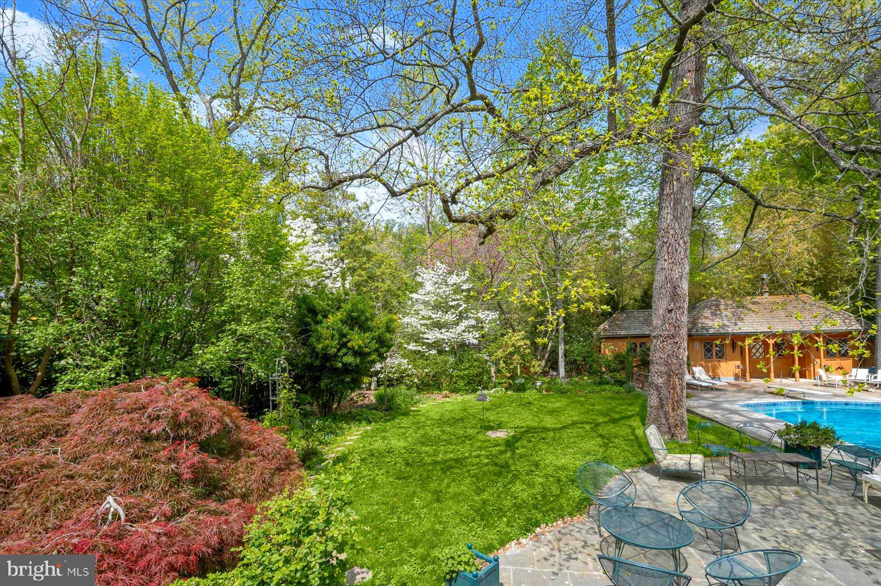 FOREST HILLS - Residential