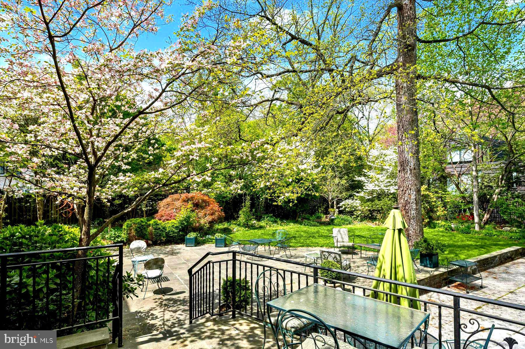 FOREST HILLS - Residential