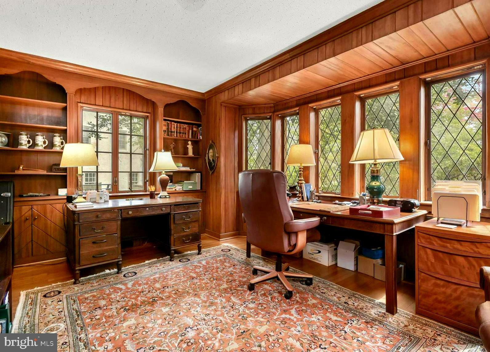 FOREST HILLS - Residential