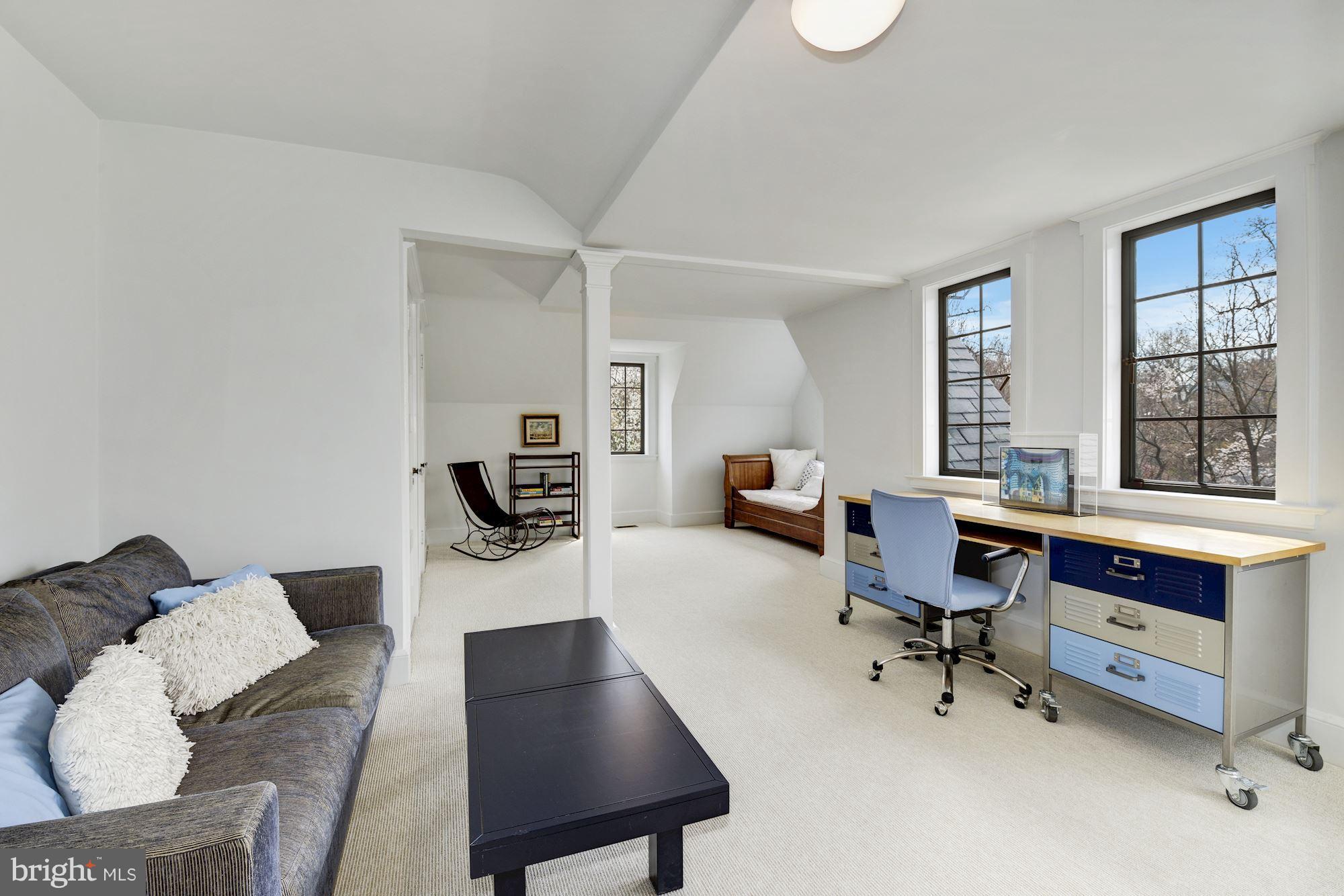 SPRING VALLEY - Residential