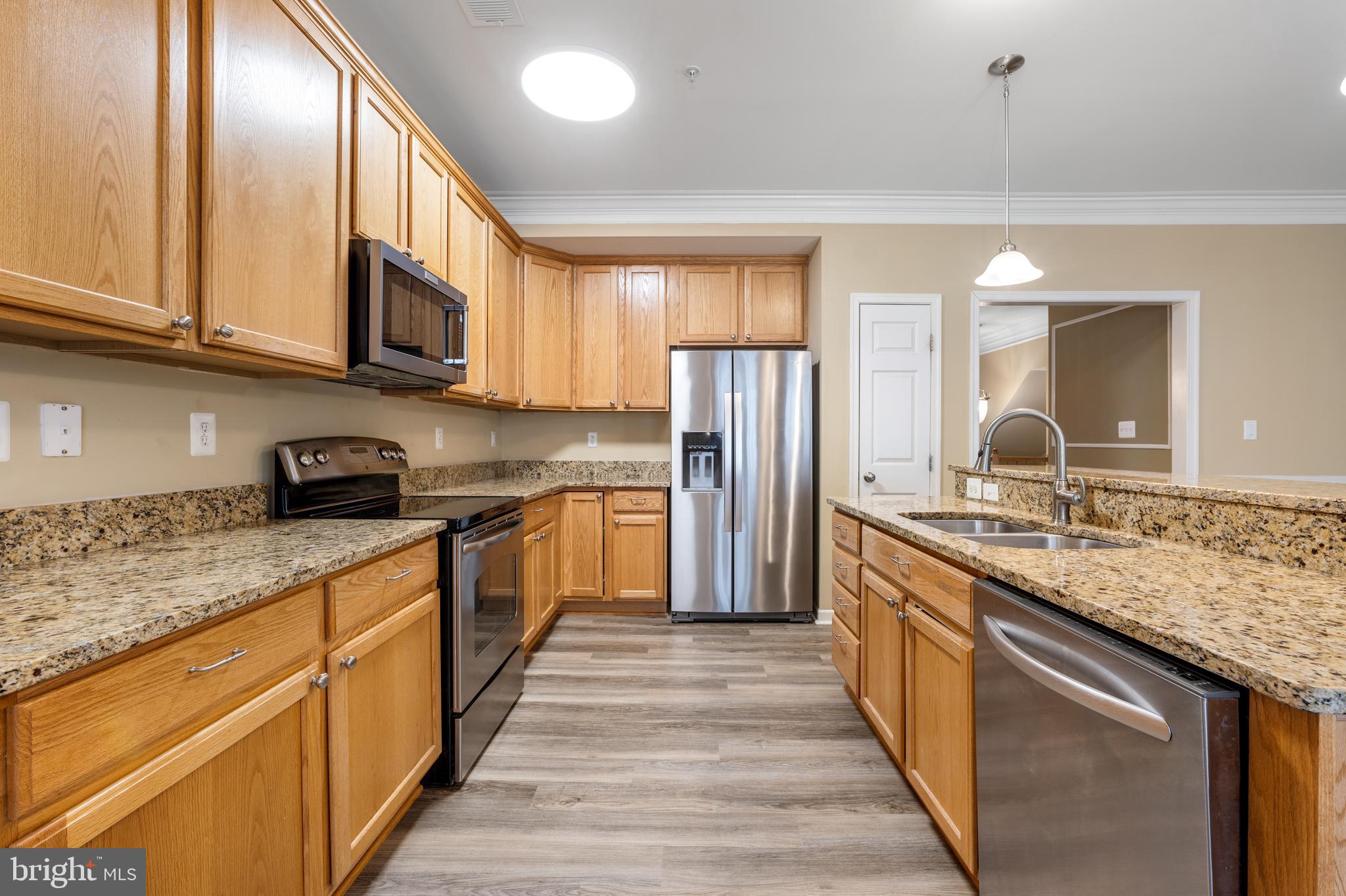 ELKRIDGE CROSSING - Residential