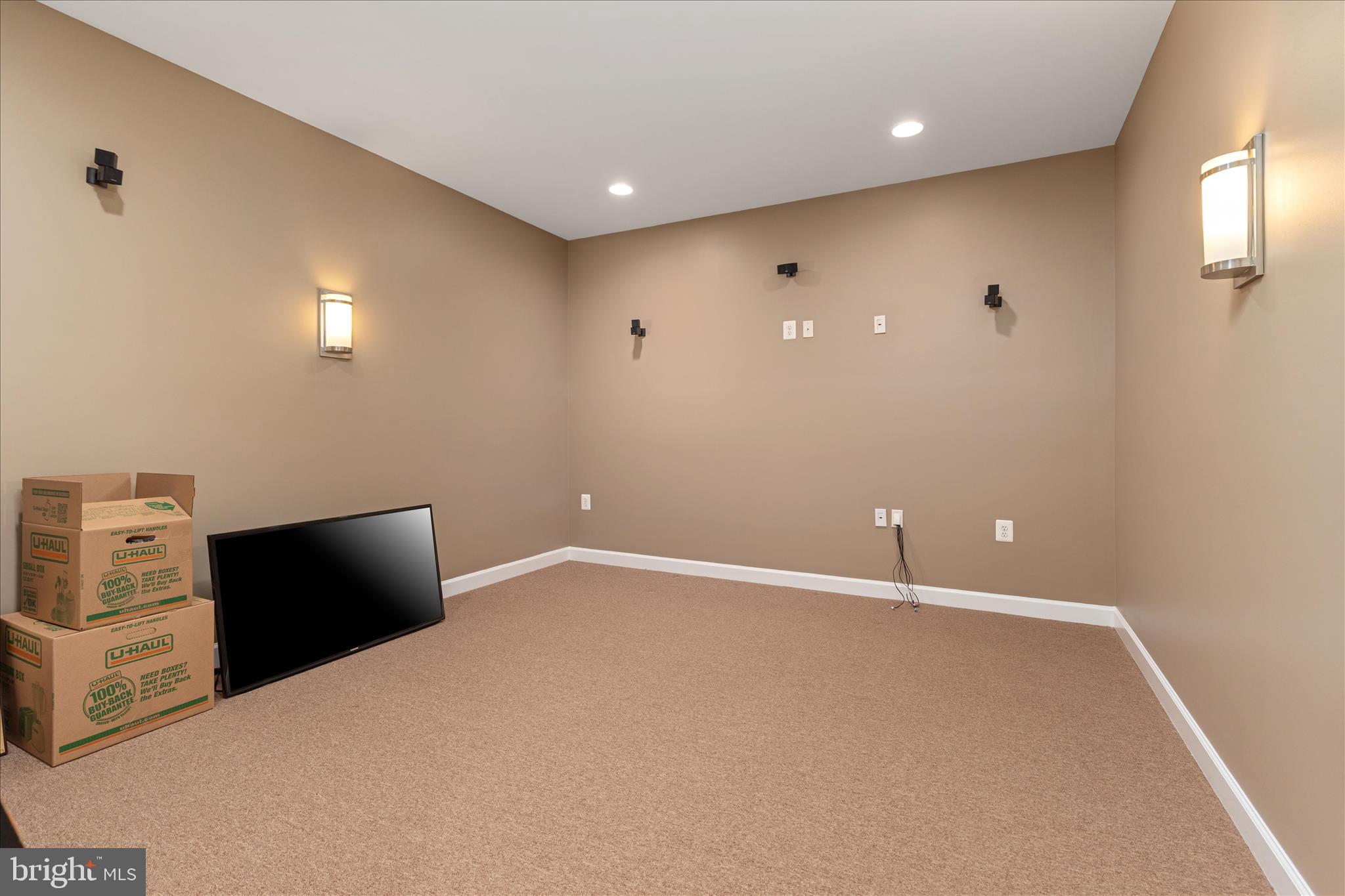 WATERFORD CREEK - Residential