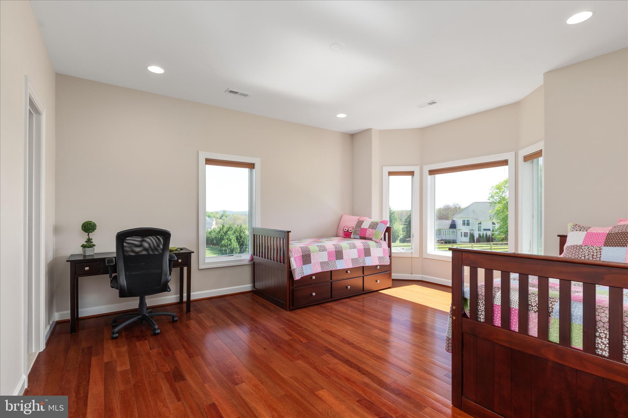 WATERFORD CREEK - Residential