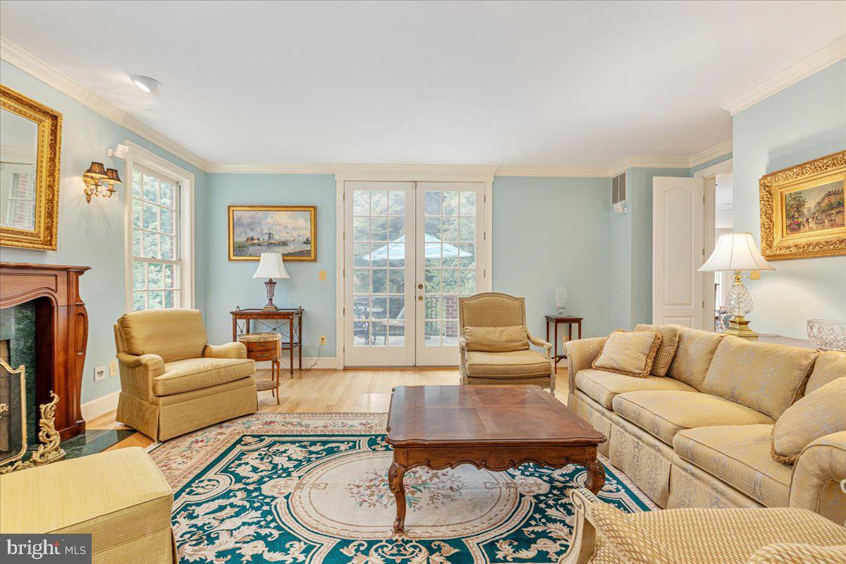 LEEWOOD - Residential