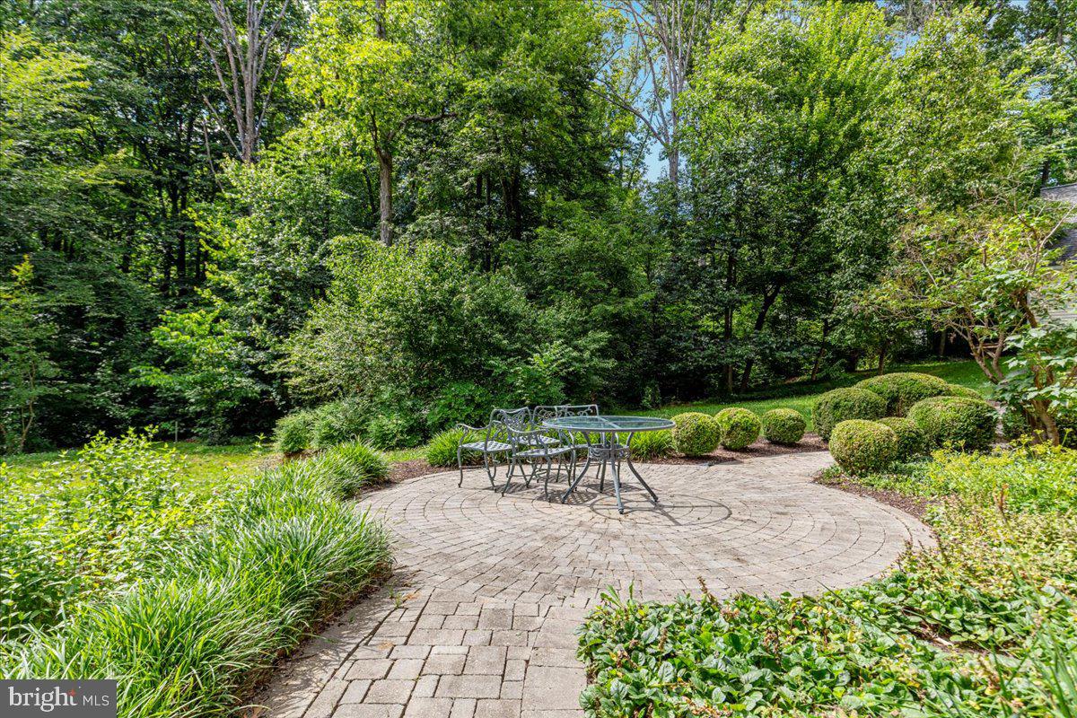 LEEWOOD - Residential