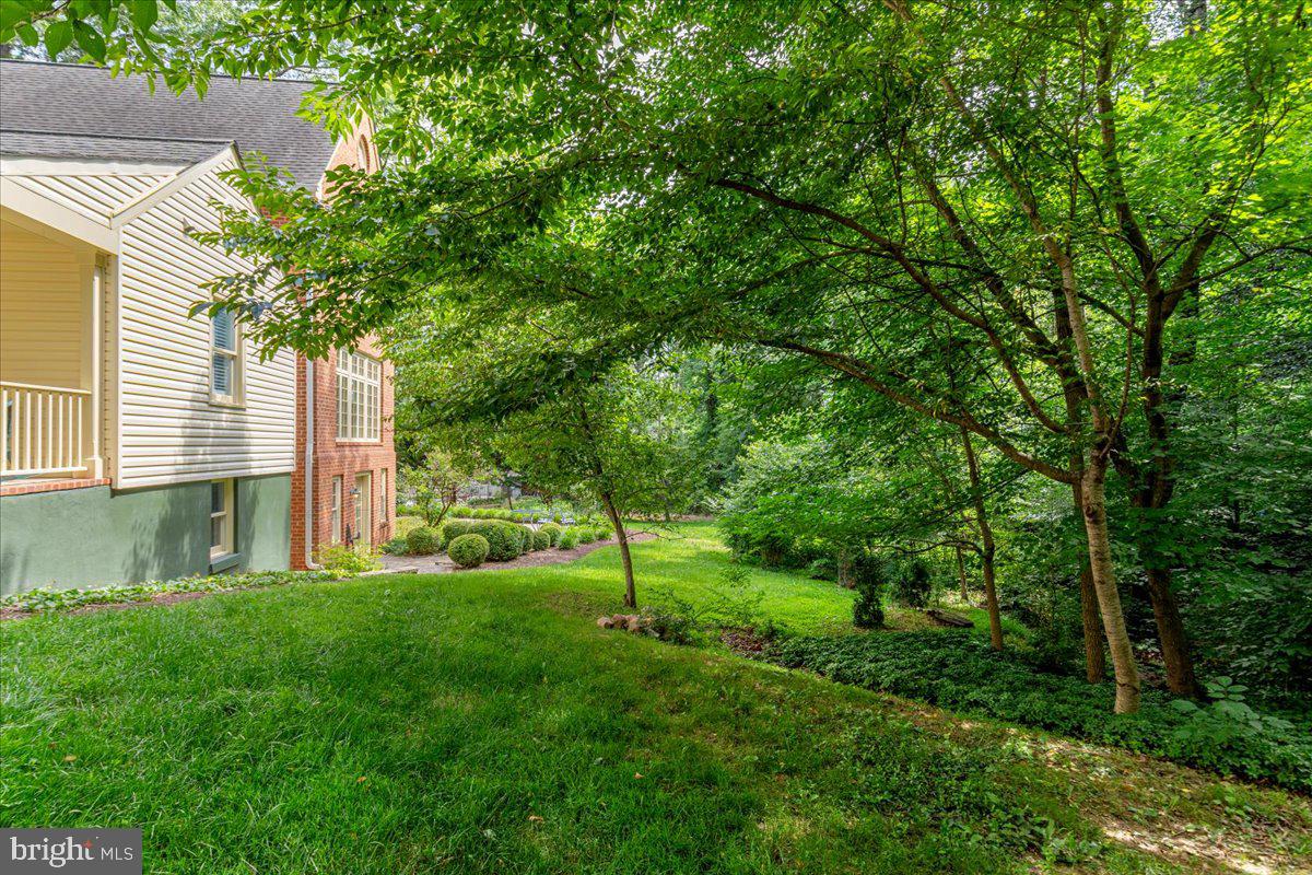 LEEWOOD - Residential