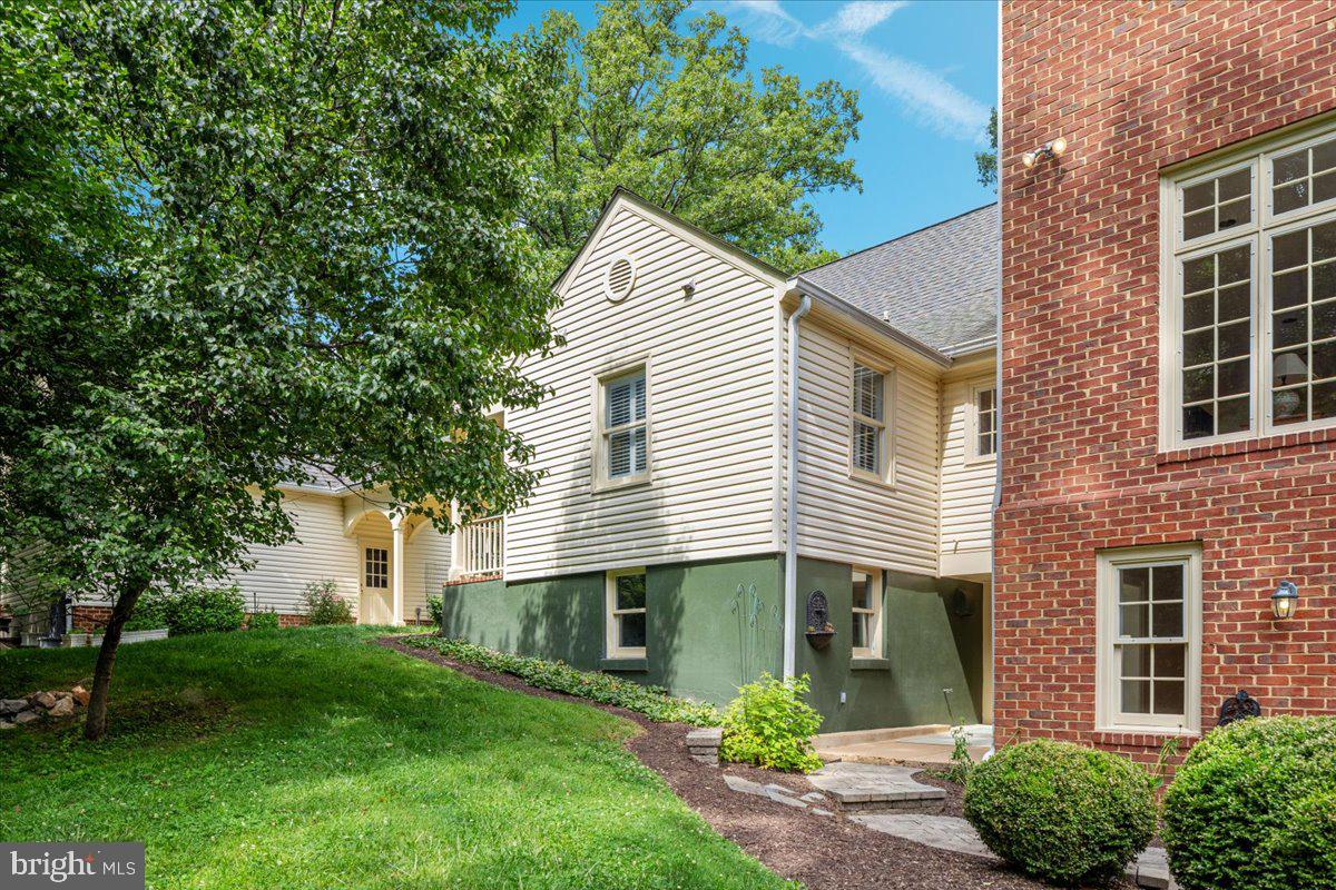 LEEWOOD - Residential