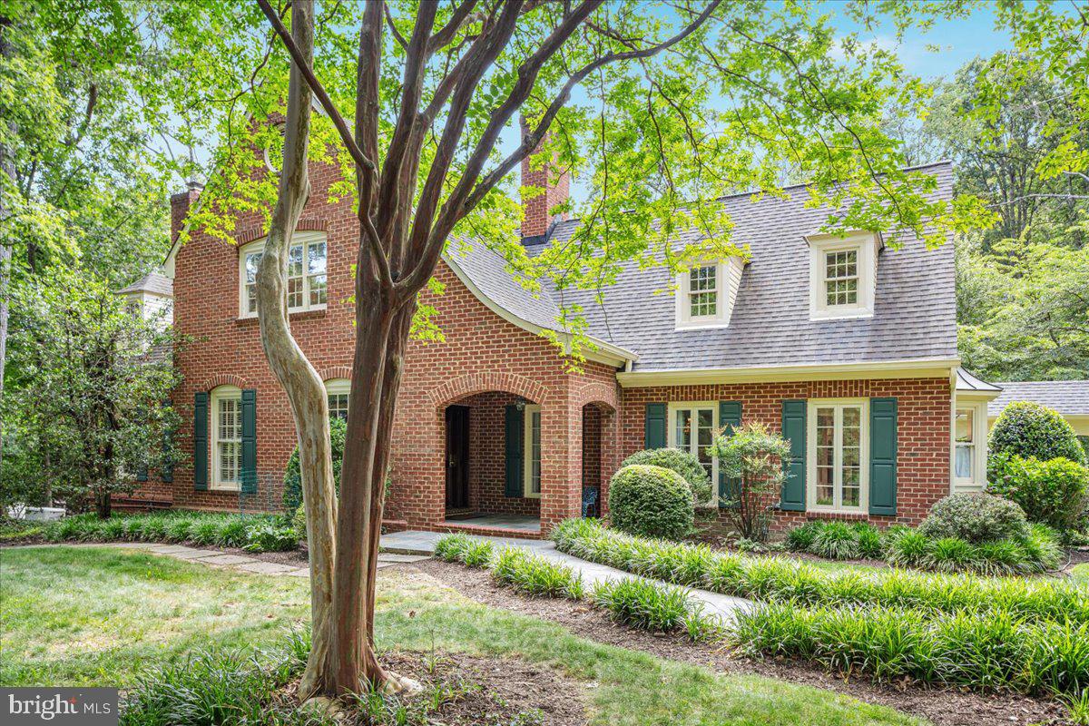 LEEWOOD - Residential