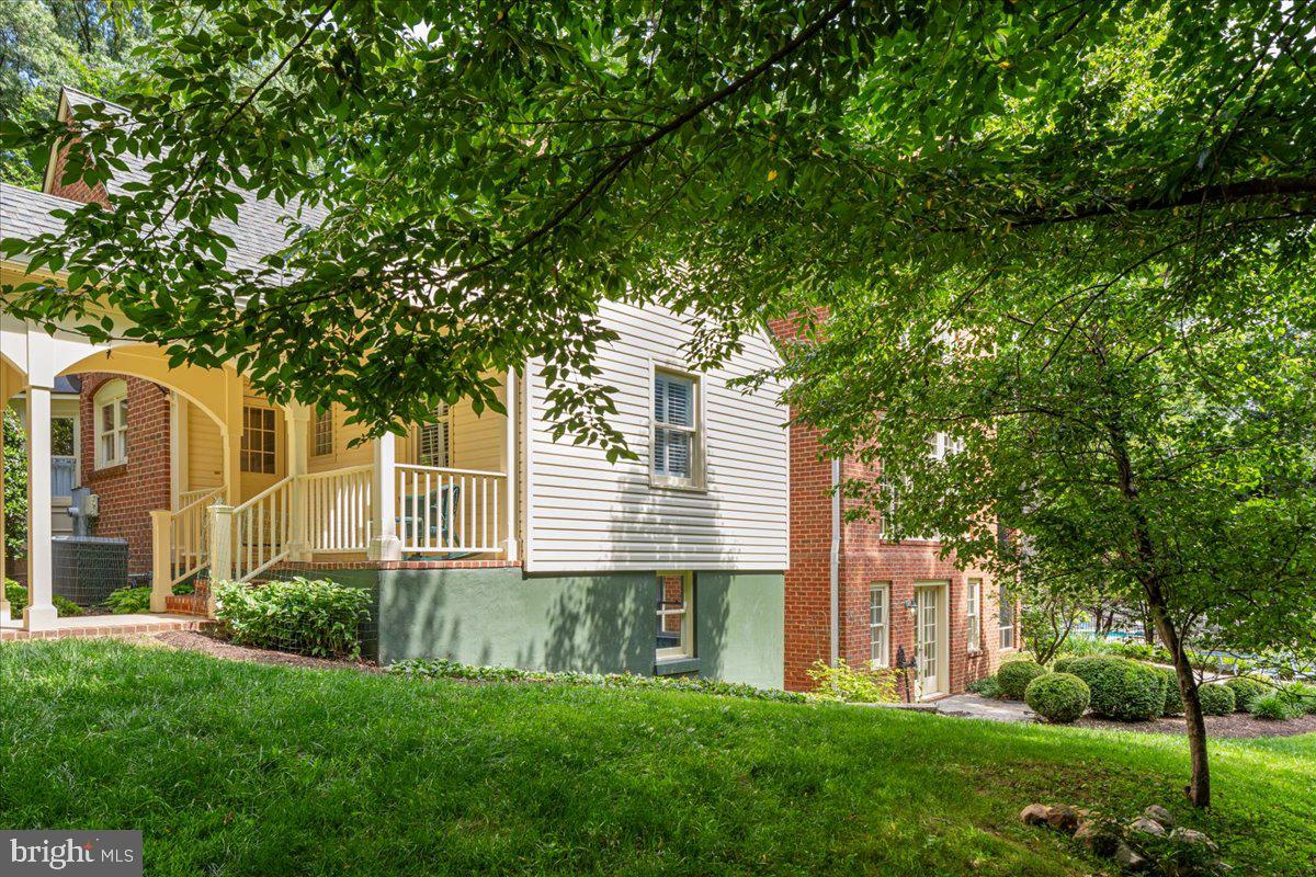 LEEWOOD - Residential