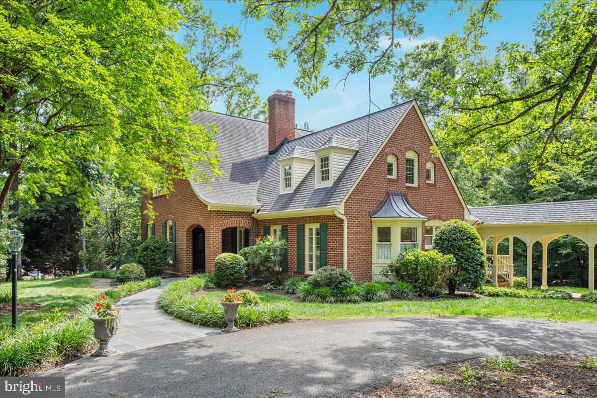 LEEWOOD - Residential
