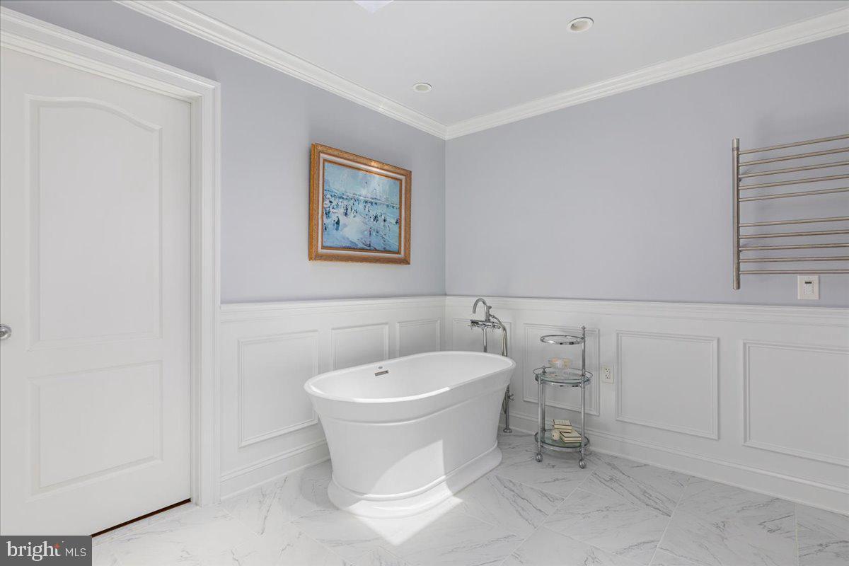 LEEWOOD - Residential