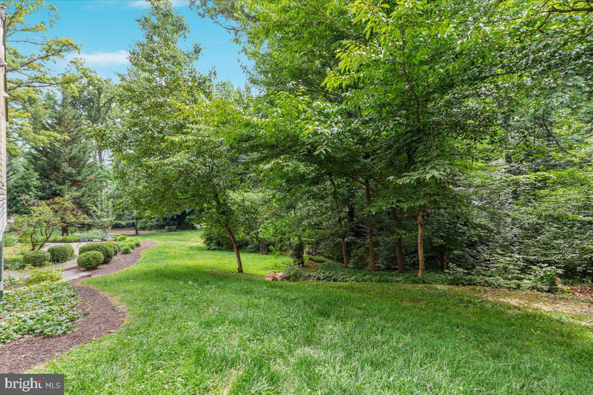LEEWOOD - Residential