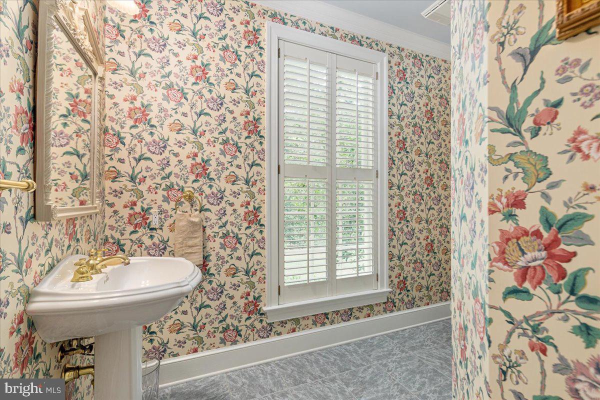 LEEWOOD - Residential