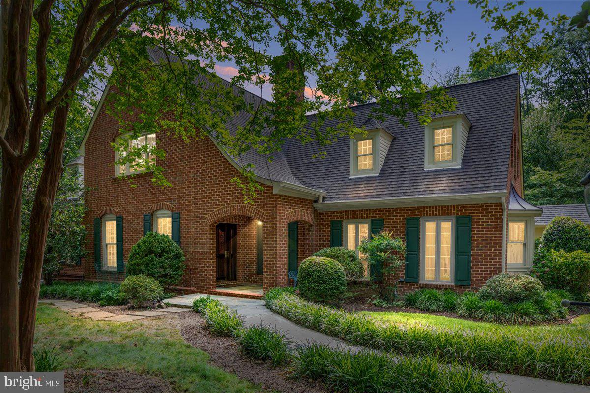 LEEWOOD - Residential