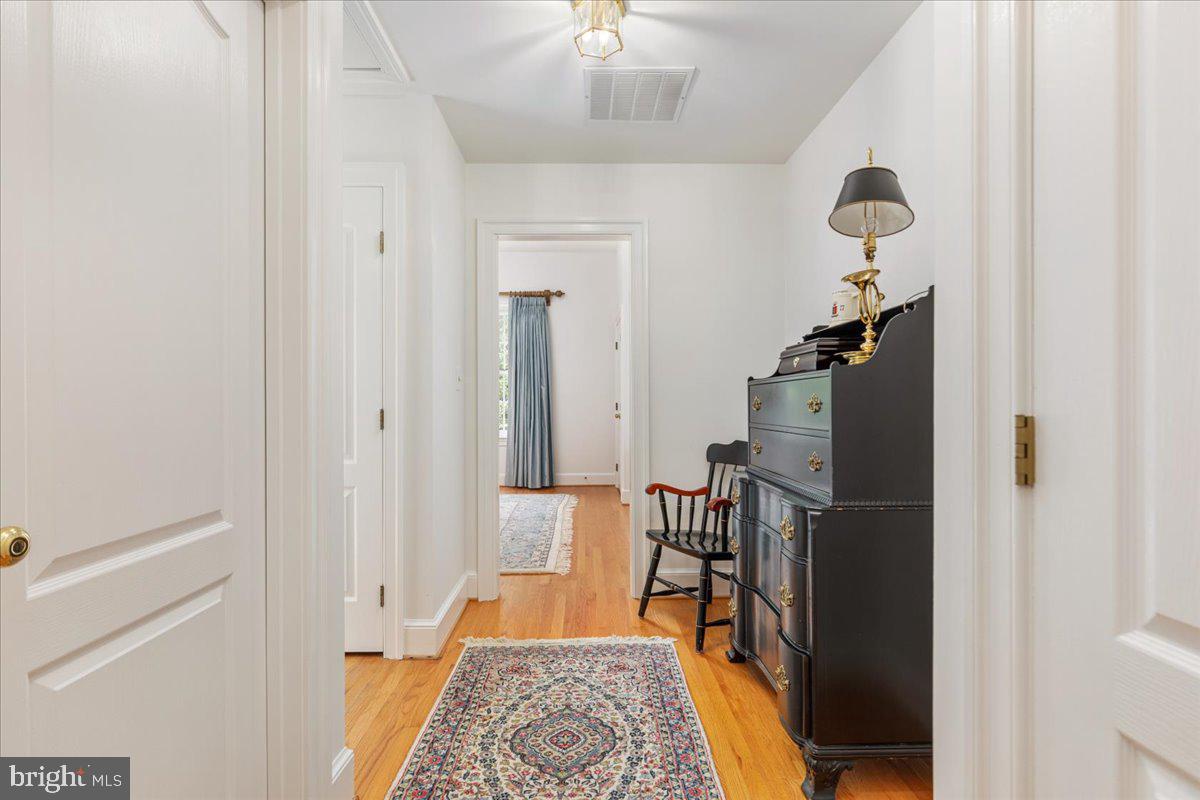 LEEWOOD - Residential