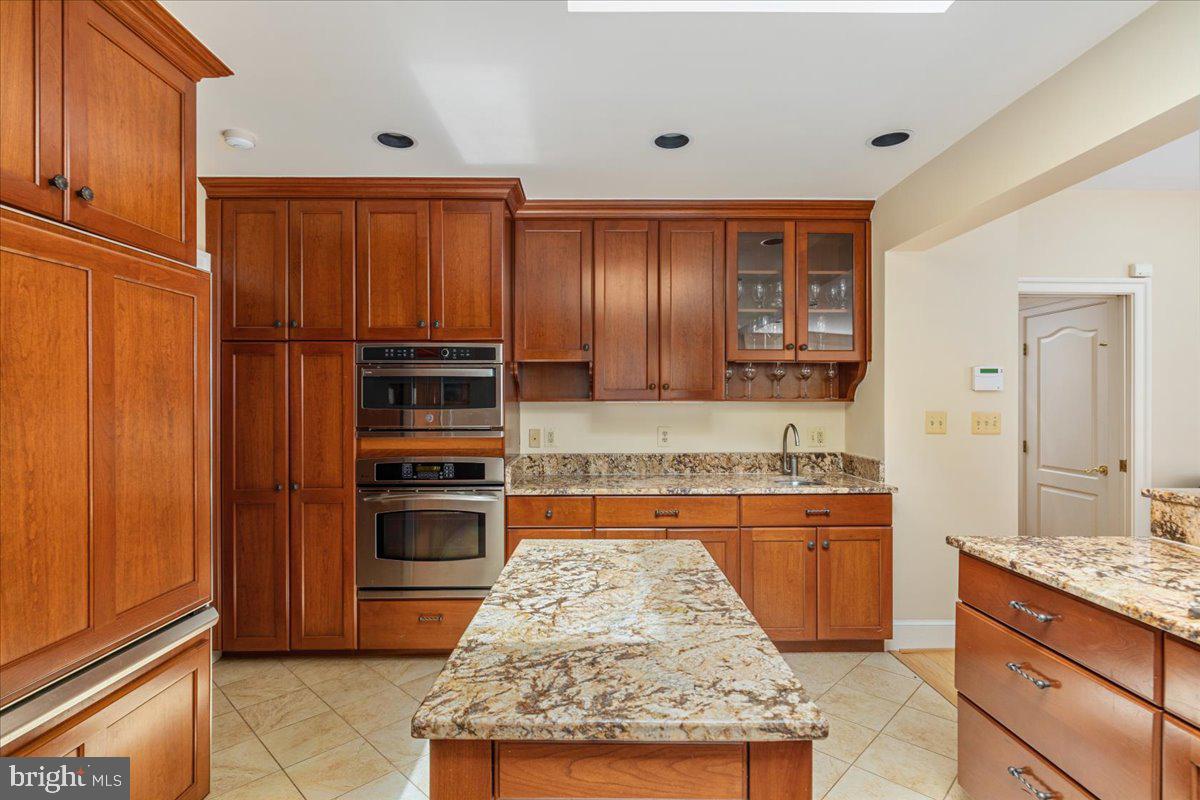 LEEWOOD - Residential