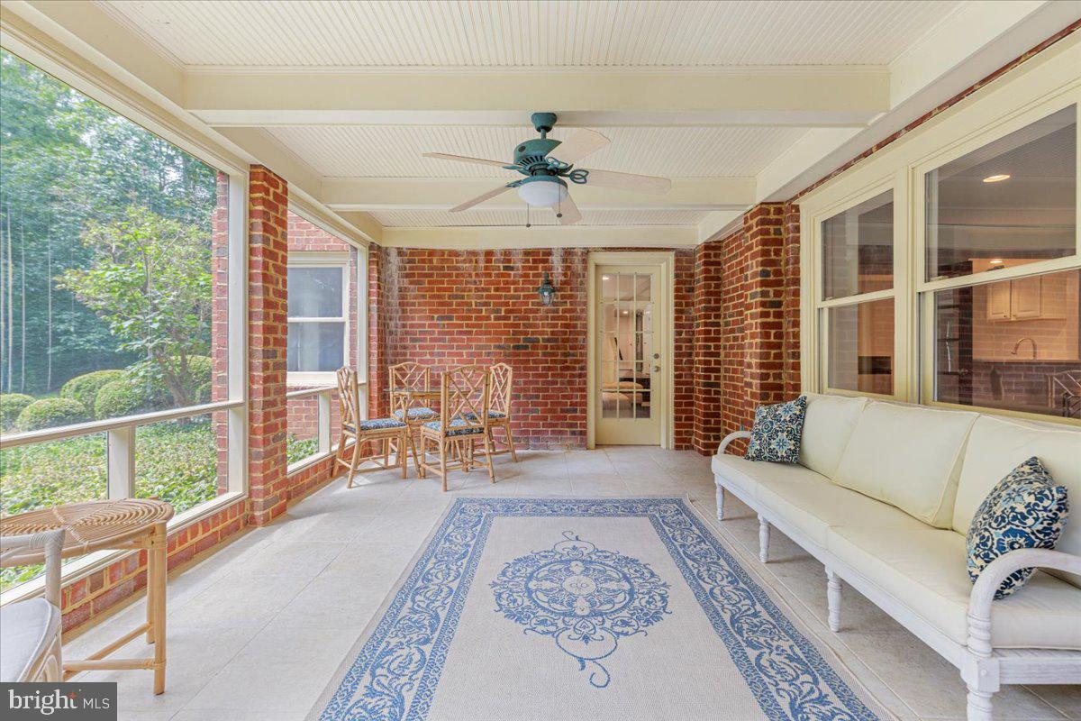 LEEWOOD - Residential