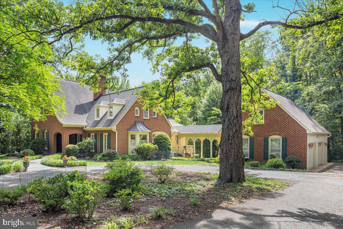 LEEWOOD - Residential