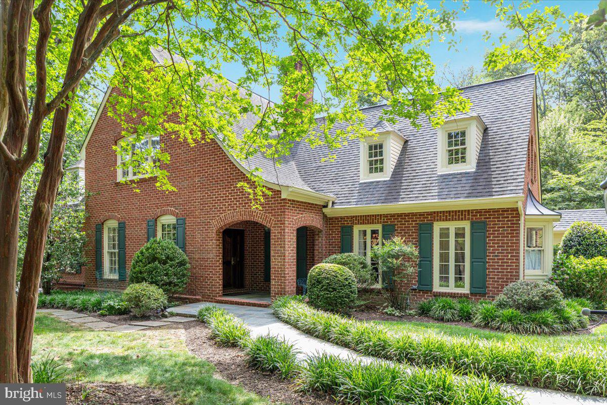 LEEWOOD - Residential