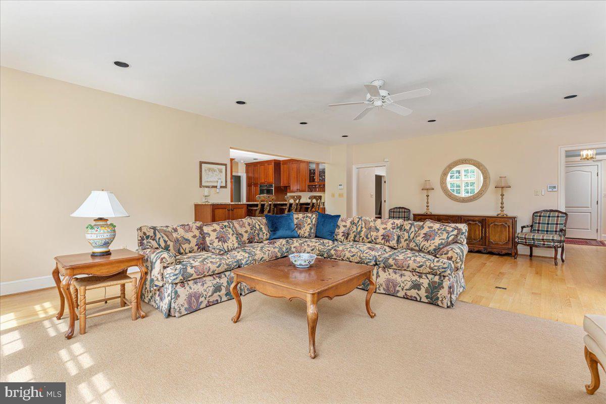 LEEWOOD - Residential