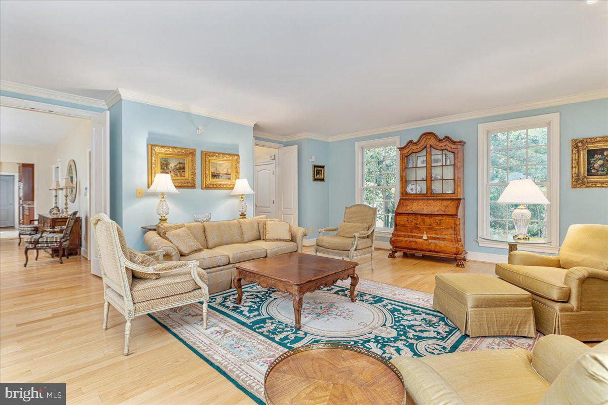 LEEWOOD - Residential