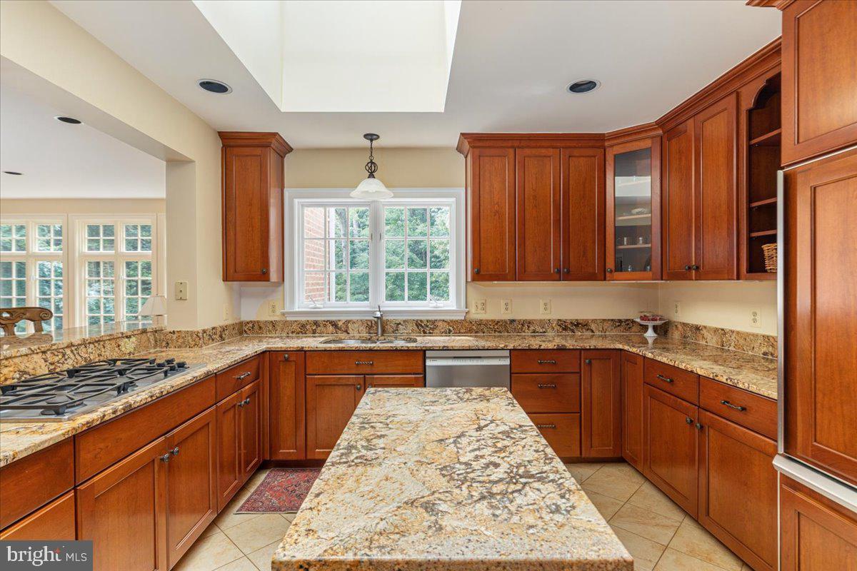 LEEWOOD - Residential