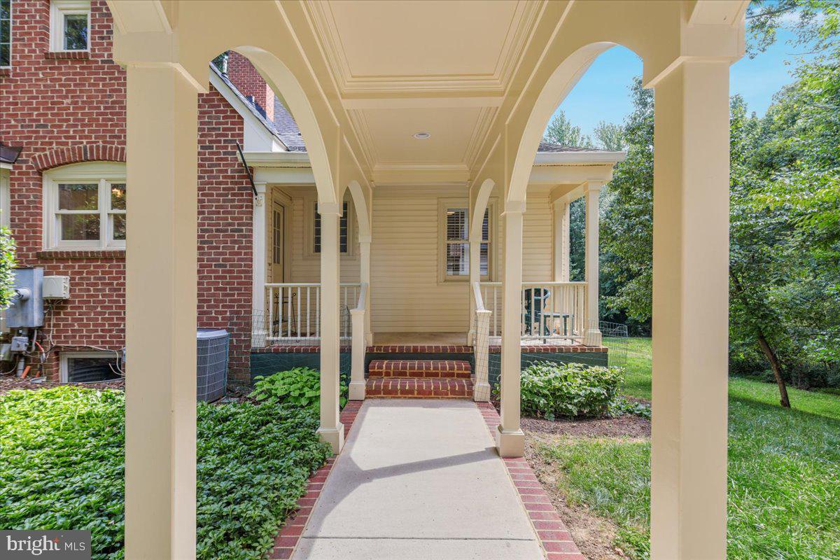 LEEWOOD - Residential