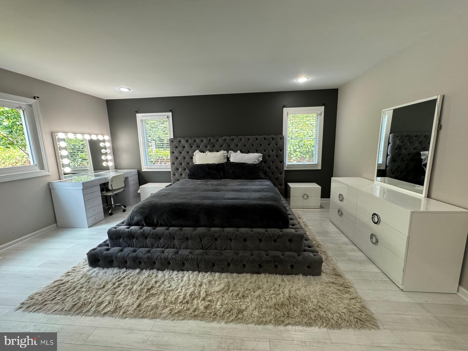 HUNTINGDON VALLEY - Residential