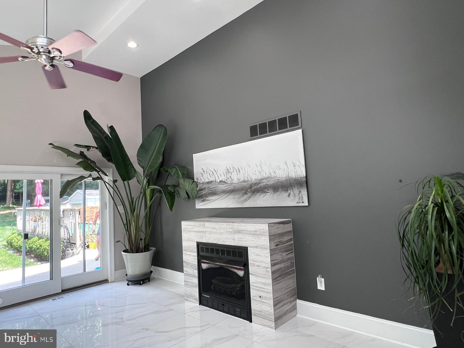 HUNTINGDON VALLEY - Residential