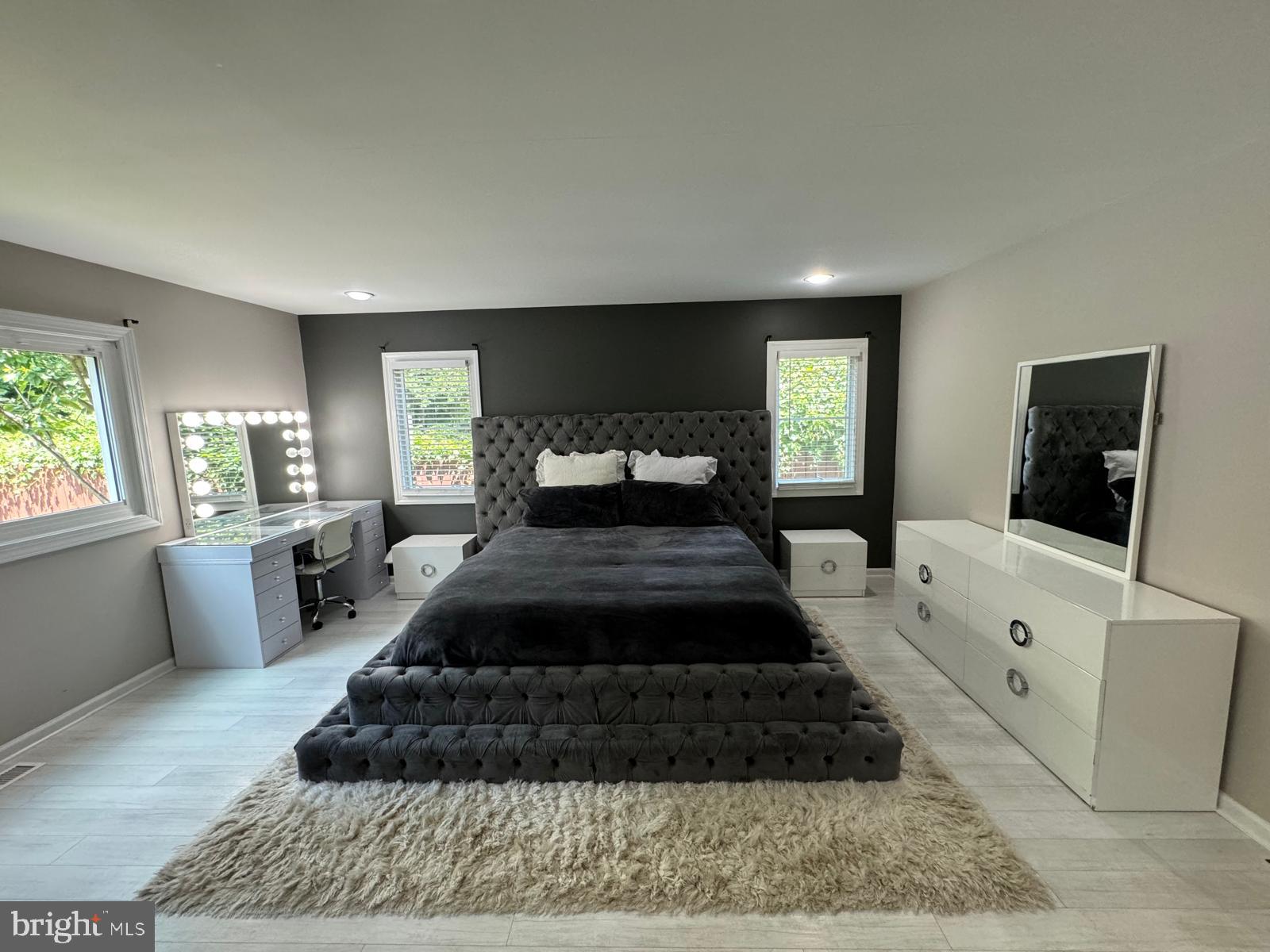 HUNTINGDON VALLEY - Residential