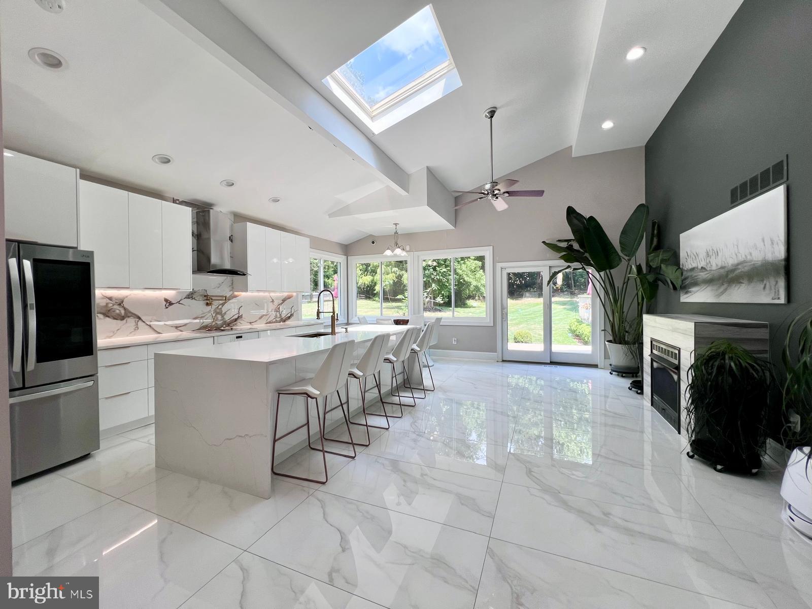 HUNTINGDON VALLEY - Residential