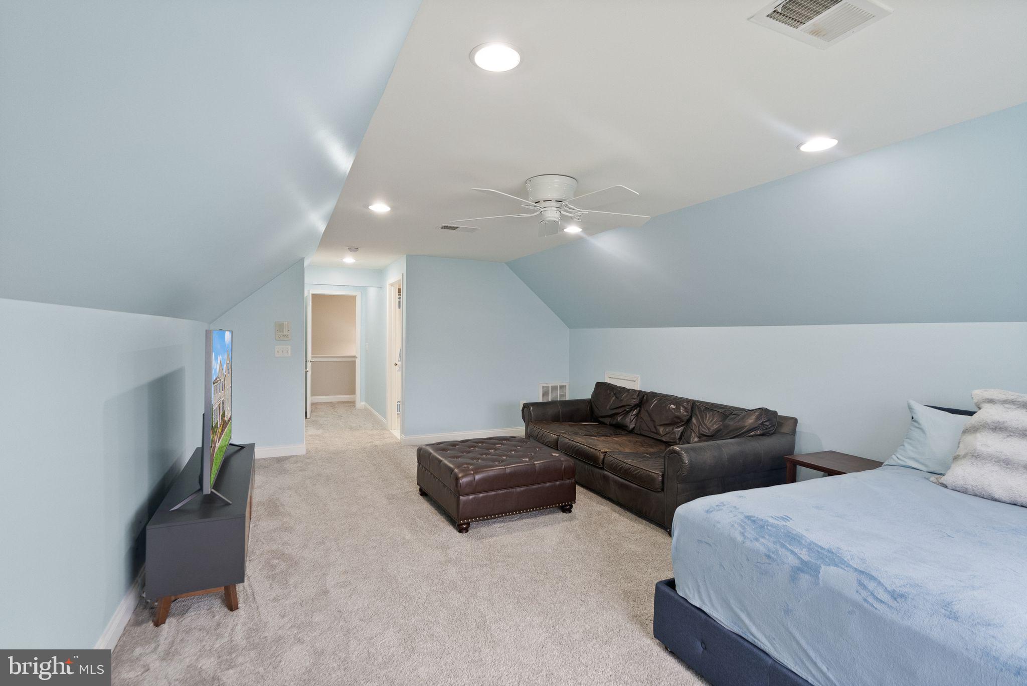 DOMINION VALLEY COUNTRY CLUB - Residential