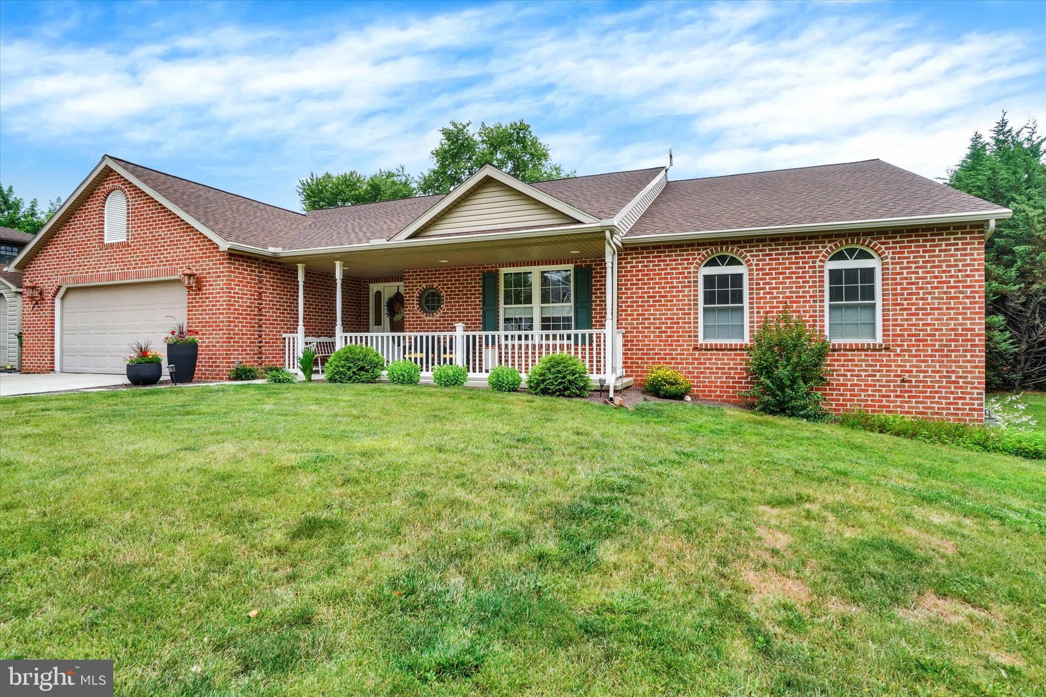 OUTDOOR COUNTRY CLUB - Residential
