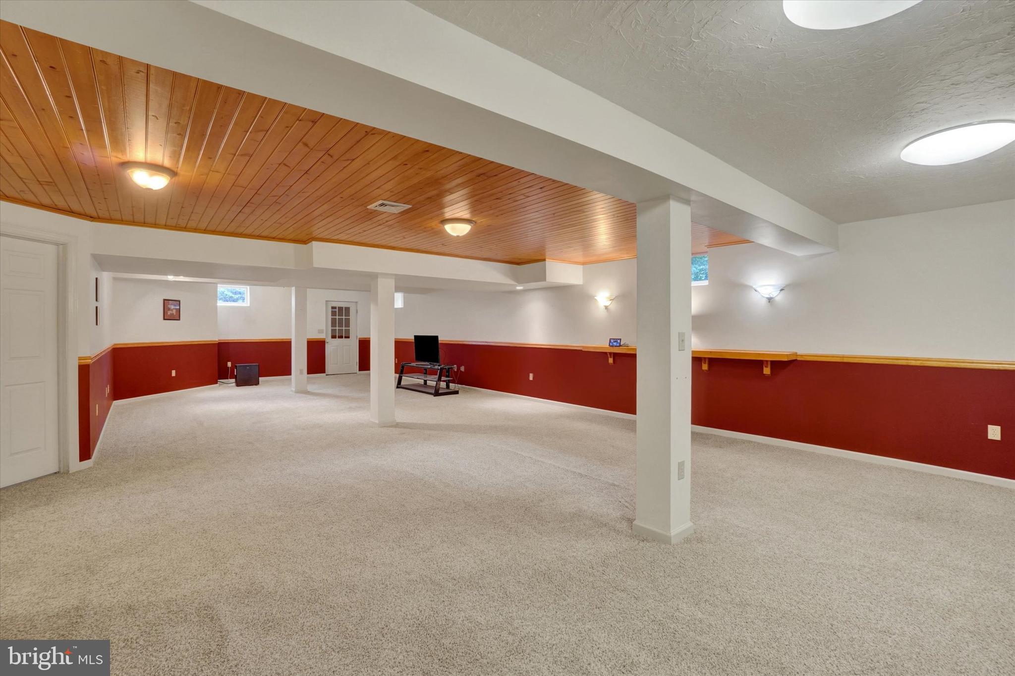 OUTDOOR COUNTRY CLUB - Residential